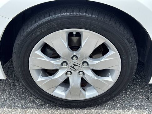 Used 2010 Honda Accord EX image 11