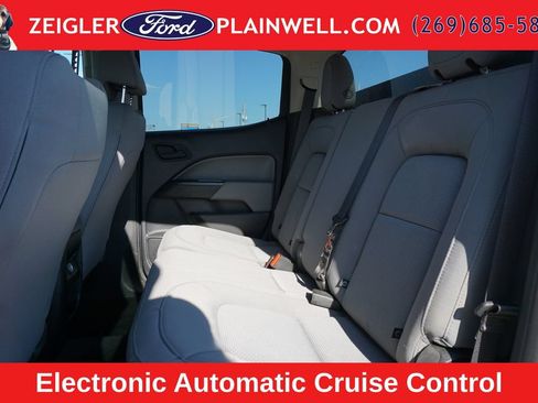 Used 2021 Chevrolet Colorado W/T w/ WT Convenience Package AWD/4WD image 11