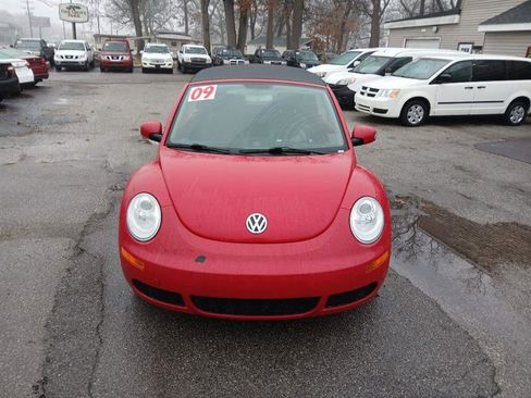 Used 2009 Volkswagen Beetle S image 7