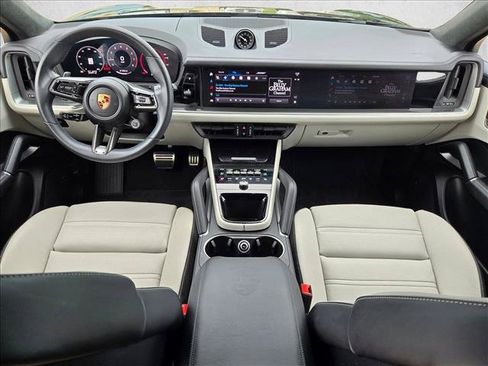 Used 2024 Porsche Cayenne S AWD/4WD image 23