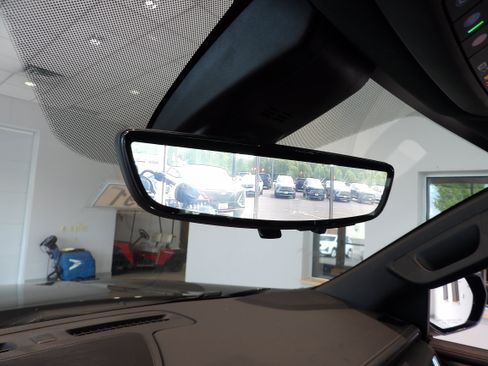 Used 2021 Chevrolet Suburban Premier AWD/4WD image 16