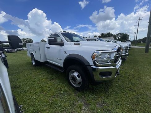 Used 2023 RAM 4500 SLT w/ Quick Order Package 2YG SLT RWD image 2