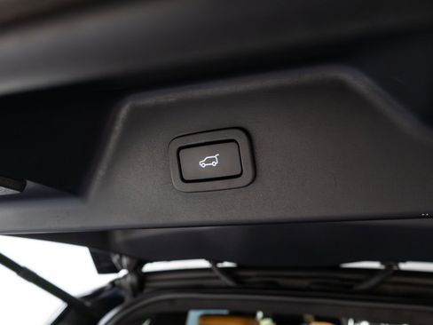 Used 2022 Land Rover Range Rover Autobiography image 37