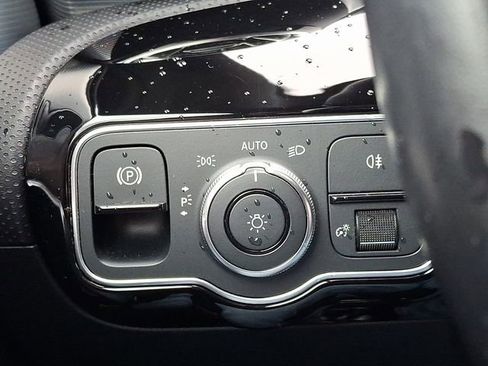 Used 2022 Mercedes-Benz A 220 4MATIC image 27