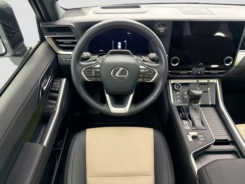 Used 2024 Lexus GX 550 image 10