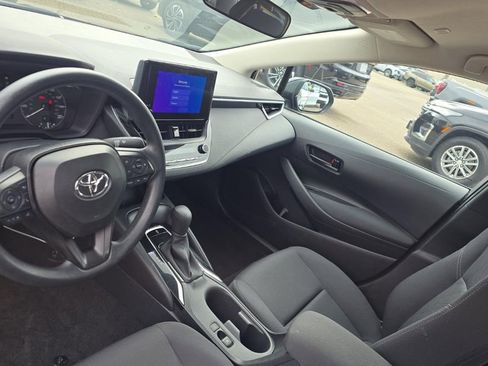 Used 2024 Toyota Corolla LE image 34