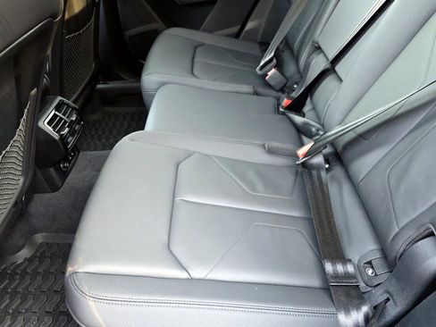 Used 2023 Audi Q3 2.0T Premium Plus w/ Premium Plus Package image 23