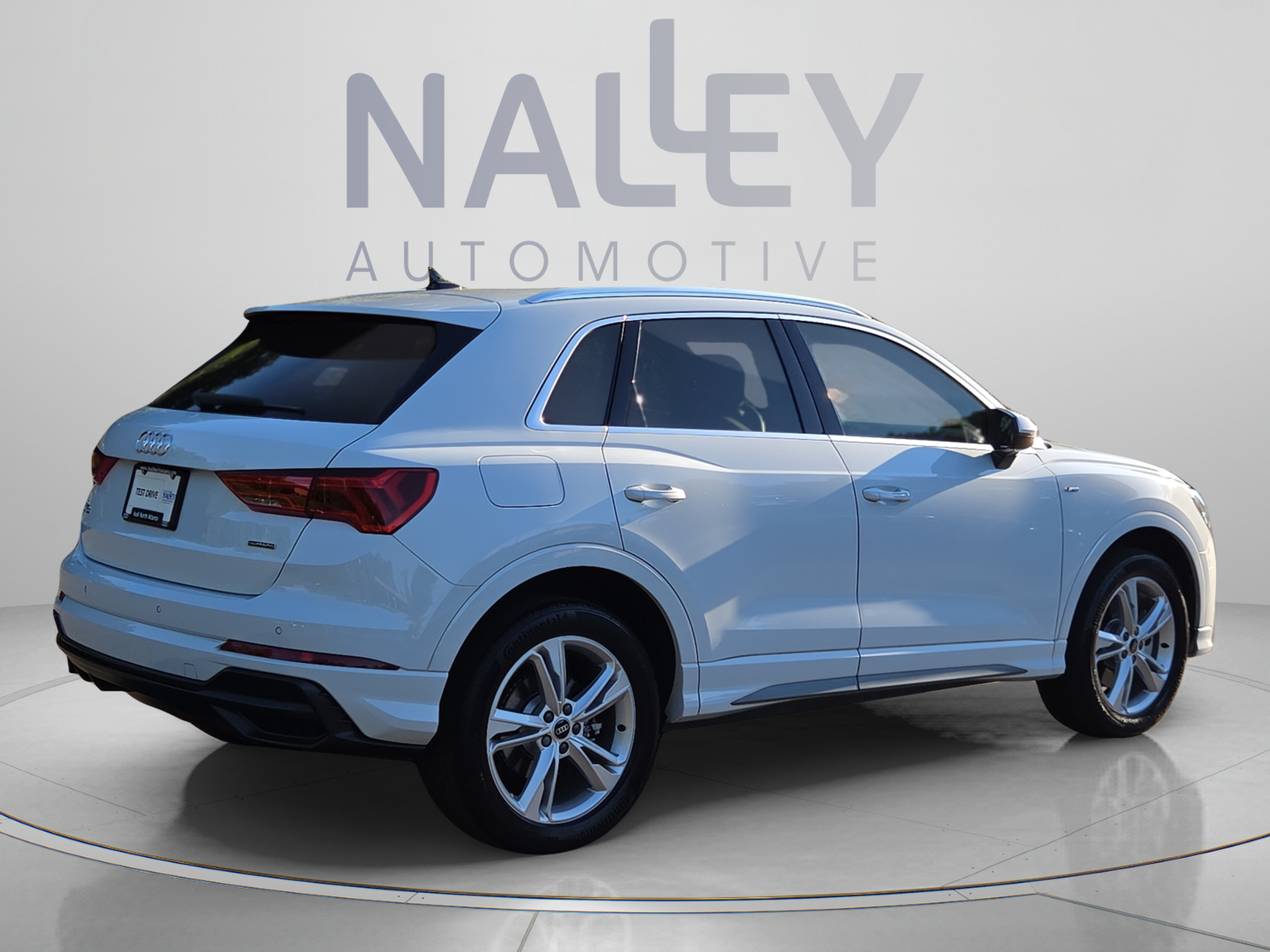 Used 2022 Audi Q3 2.0T Premium Plus w/ Premium Plus Package AWD/4WD image 5