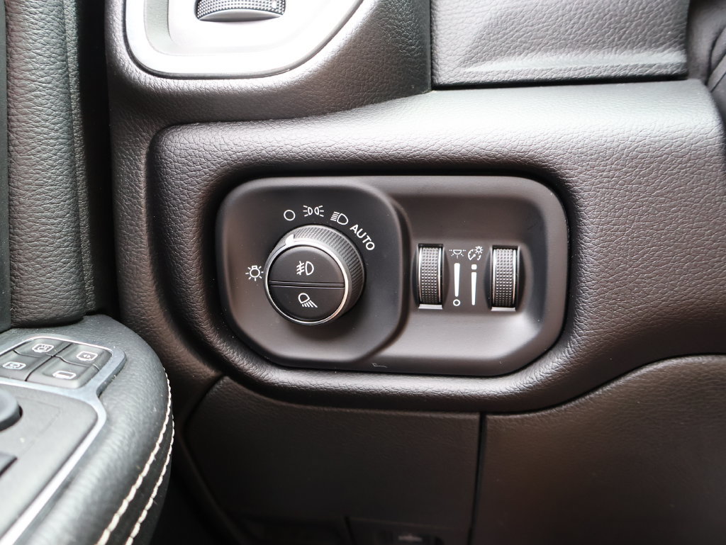 Used 2024 RAM 2500 Laramie w/ Night Edition AWD/4WD image 30