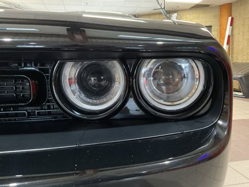 Used 2018 Dodge Challenger GT image 28