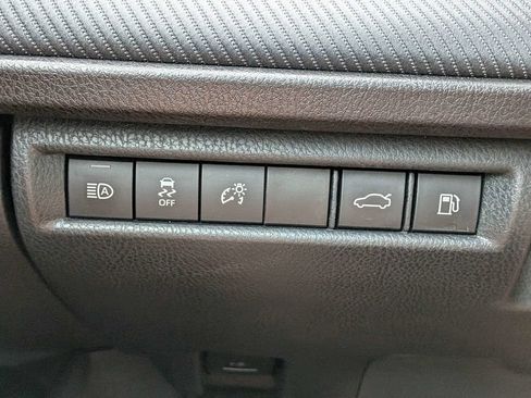 Used 2025 Toyota Camry SE FWD image 34