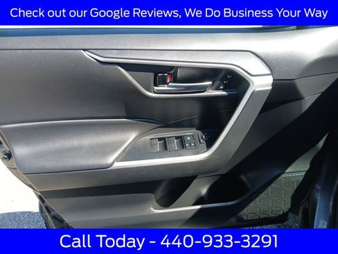 Used 2022 Toyota RAV4 XLE Premium AWD/4WD image 18