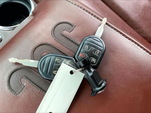 Used 2013 Ford F150 King Ranch w/ King Ranch Luxury Pkg AWD/4WD image 14