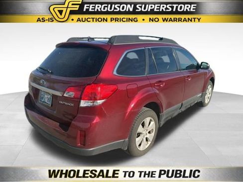 Used 2011 Subaru Outback 2.5i Limited image 3