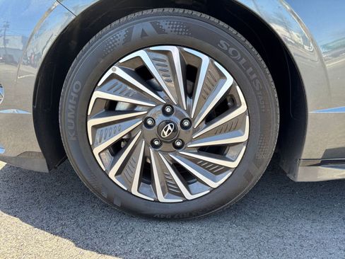 Used 2025 Hyundai Sonata SEL FWD image 25