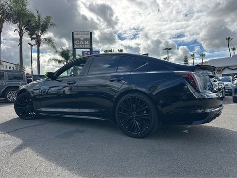 Used 2021 Cadillac CT5 V image 3