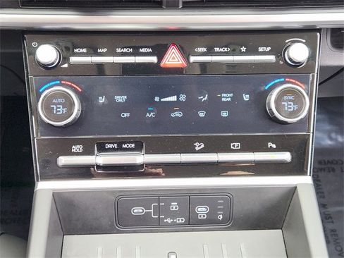 Certified 2025 Hyundai Santa Fe SEL image 15