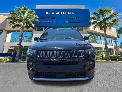 Certified 2025 Jeep Compass Limited AWD/4WD image 3
