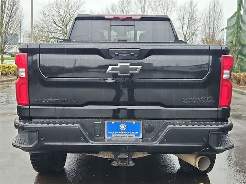 Used 2024 Chevrolet Silverado 2500 High Country w/ High Country Premium Package image 5