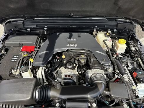 Used 2020 Jeep Gladiator Rubicon AWD/4WD image 25