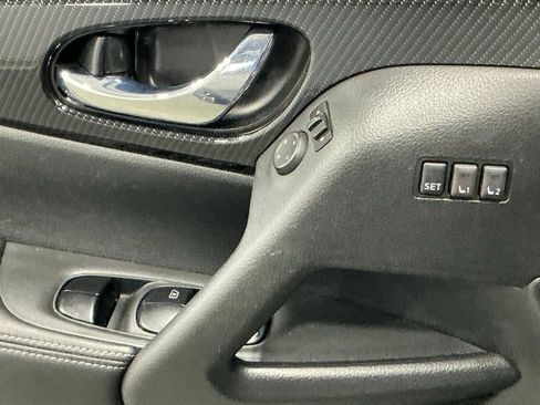 Used 2018 Nissan Rogue SL w/ Premium Package image 38