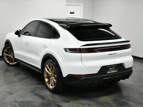 Used 2024 Porsche Cayenne Turbo GT AWD/4WD image 10