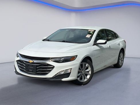Used 2023 Chevrolet Malibu LT image 2