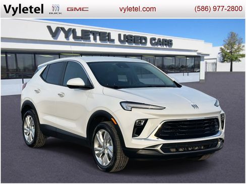 Used 2024 Buick Encore GX Preferred w/ Comfort Package image 1