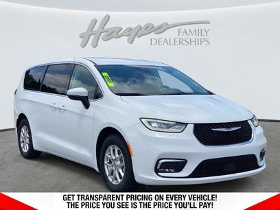 Used 2023 Chrysler Pacifica Touring-L