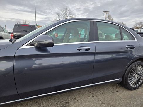 Used 2016 Mercedes-Benz C 300 4MATIC Sedan image 3