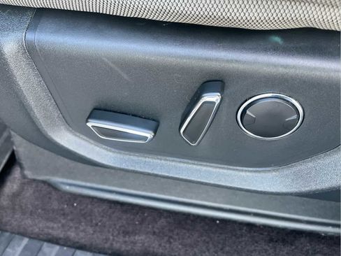 Used 2015 Ford F150 XLT w/ Equipment Group 302A Luxury image 21