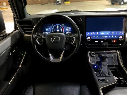 Used 2024 Lexus GX 550 image 5