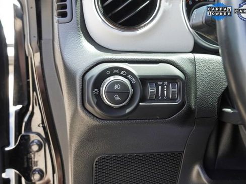 Certified 2021 Jeep Gladiator Overland image 19