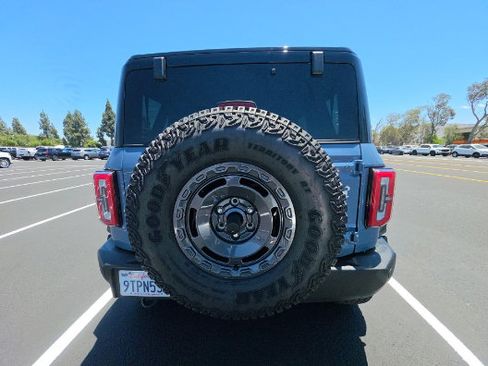 Certified 2025 Ford Bronco Outer Banks w/ Sasquatch Package AWD/4WD image 5