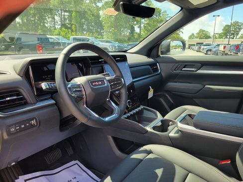 New 2027 GMC Terrain Elevation w/ Elevation Premium Package FWD image 10