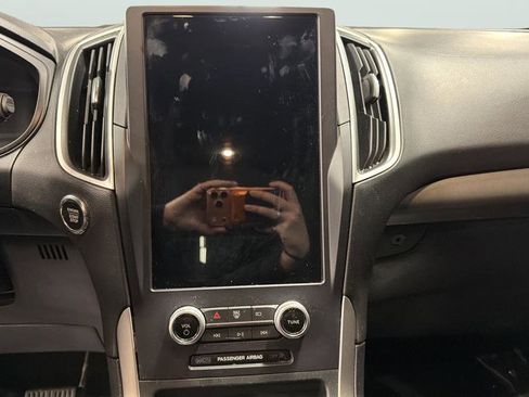 Used 2022 Ford Edge SE w/ Black Appearance Package image 14