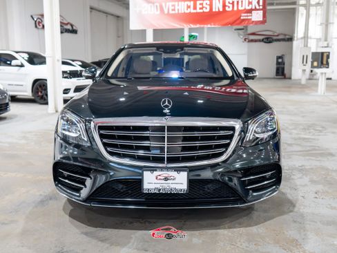 Used 2018 Mercedes-Benz S 560 4MATIC Sedan image 2