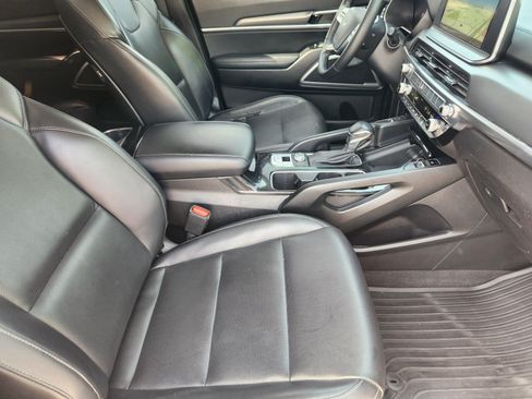 Used 2022 Kia Telluride S FWD image 12