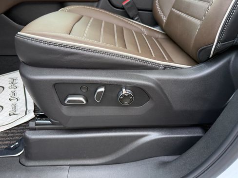 New 2026 GMC Yukon XL Denali Ultimate AWD/4WD image 26