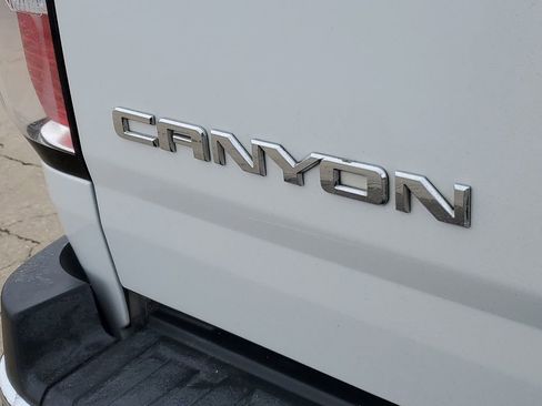 Used 2016 GMC Canyon SLT image 34