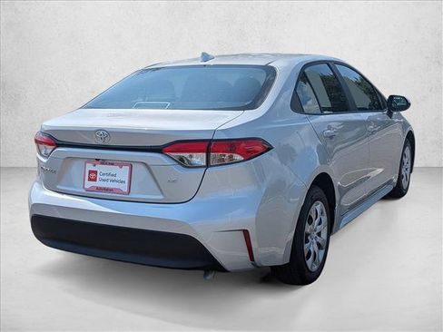 Used 2025 Toyota Corolla LE FWD image 5