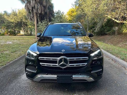 Used 2024 Mercedes-Benz GLE 450e 4MATIC image 3