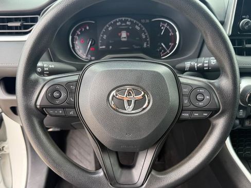 Used 2024 Toyota RAV4 XLE AWD/4WD image 11