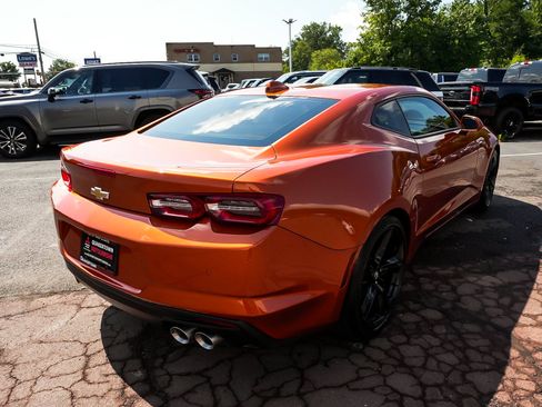 Used 2024 Chevrolet Camaro LT RWD image 6
