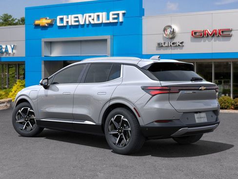 New 2025 Chevrolet Equinox EV LT w/ Convenience Package AWD/4WD image 3