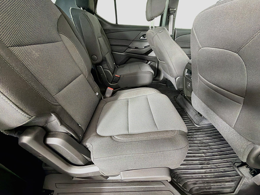 Used 2023 Chevrolet Traverse LT AWD/4WD image 25