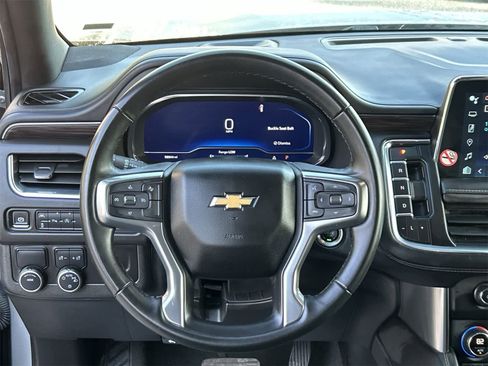 Used 2024 Chevrolet Suburban LT image 15