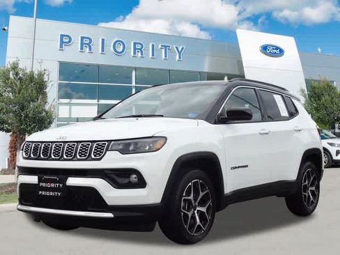 Used 2025 Jeep Compass Limited AWD/4WD image 1