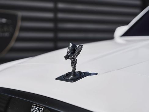 Used 2024 Rolls-Royce Cullinan Black Badge w/ Dark Exterior Package AWD/4WD image 7