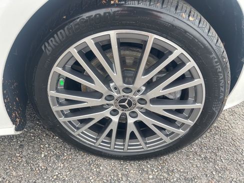 Used 2025 Mercedes-Benz CLA 250 4MATIC image 9